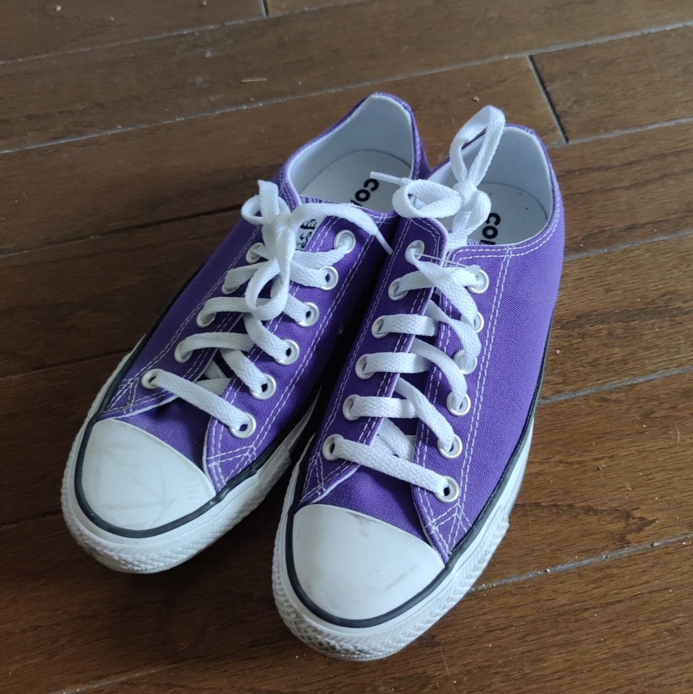 Purple flat converse chuck Taylor sneakers